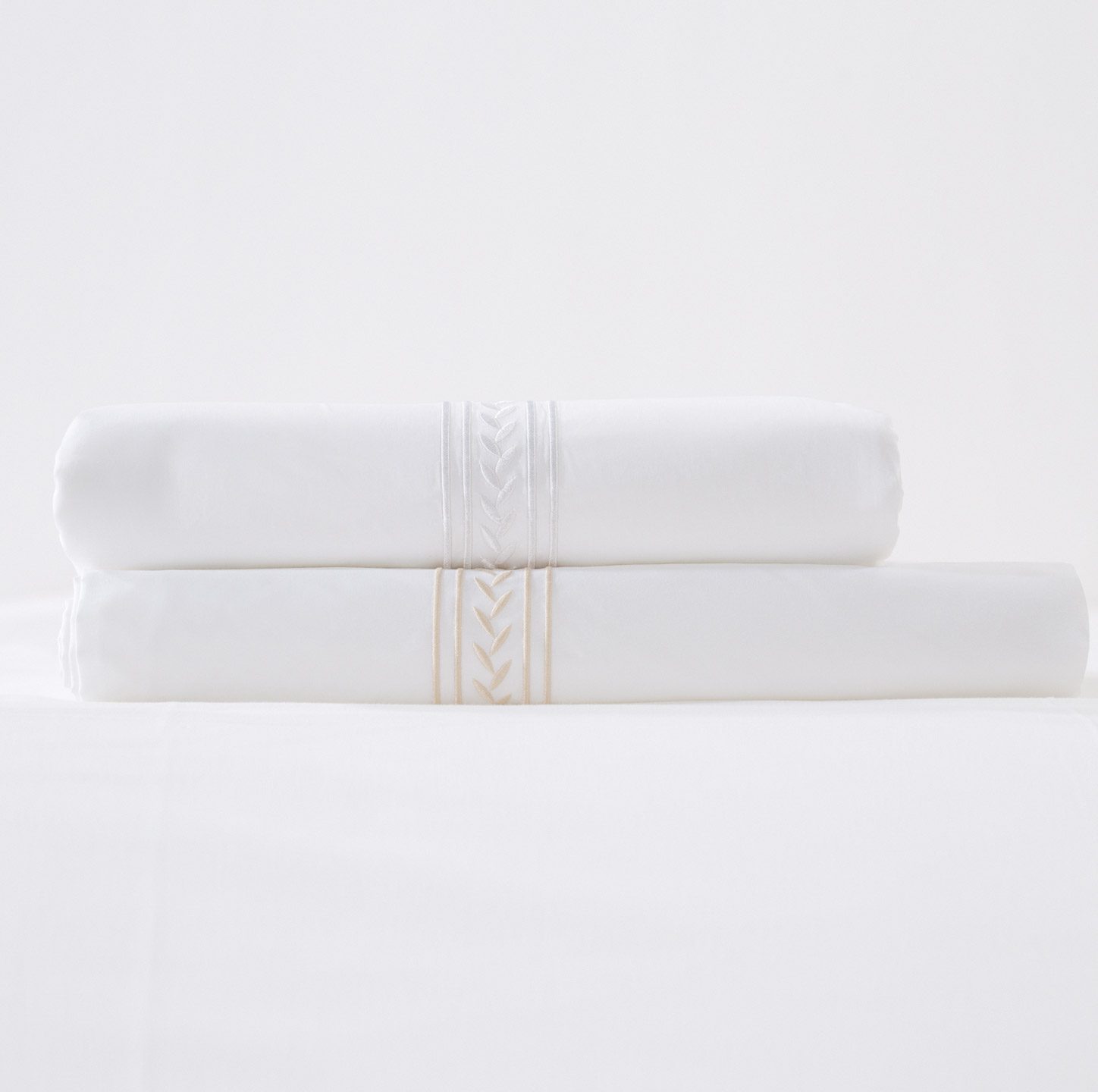 Luxury White Satin Cotton Quilt Cover Set – Digital Printed Hotel Bedding in King & Queen Sizes - Image 2
