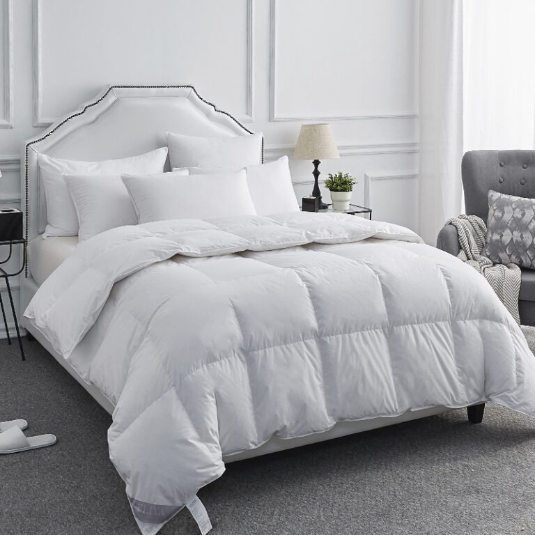 Why a Luxury Down Duvet is Essential for Hotels