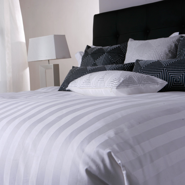 GALAXY Wholesale Hotel Linen 250TC White Duvet Cover Fitted Bed Sheet Set 3cm Stripe Cotton Hotel Bedding Sets Cuddle Sheet - Image 4