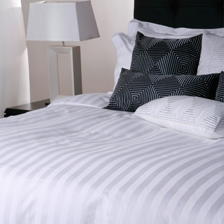 GALAXY Wholesale Hotel Linen 250TC White Duvet Cover Fitted Bed Sheet Set 3cm Stripe Cotton Hotel Bedding Sets Cuddle Sheet - Image 3