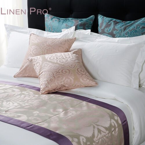 Premium Luxury Hotel Bedding Set – Custom Bed Runner, Decorative Bed Towel, and Bed Pad for High-End Hospitality