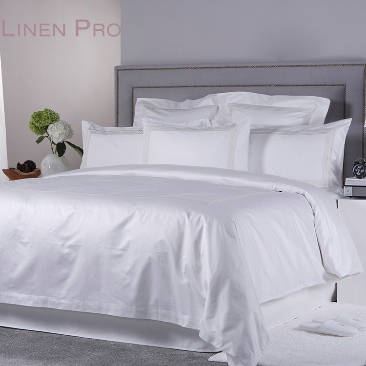 100% Cotton White Embroidered Hotel Bedding Set 300T Duvet Cover Pillowcase - Image 5
