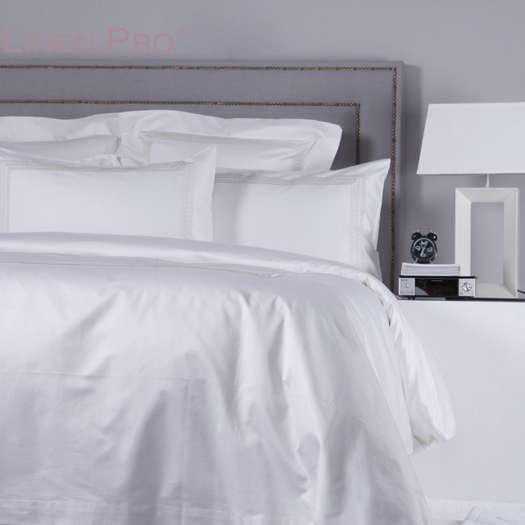 100% Cotton White Embroidered Hotel Bedding Set 300T Duvet Cover Pillowcase - Image 6