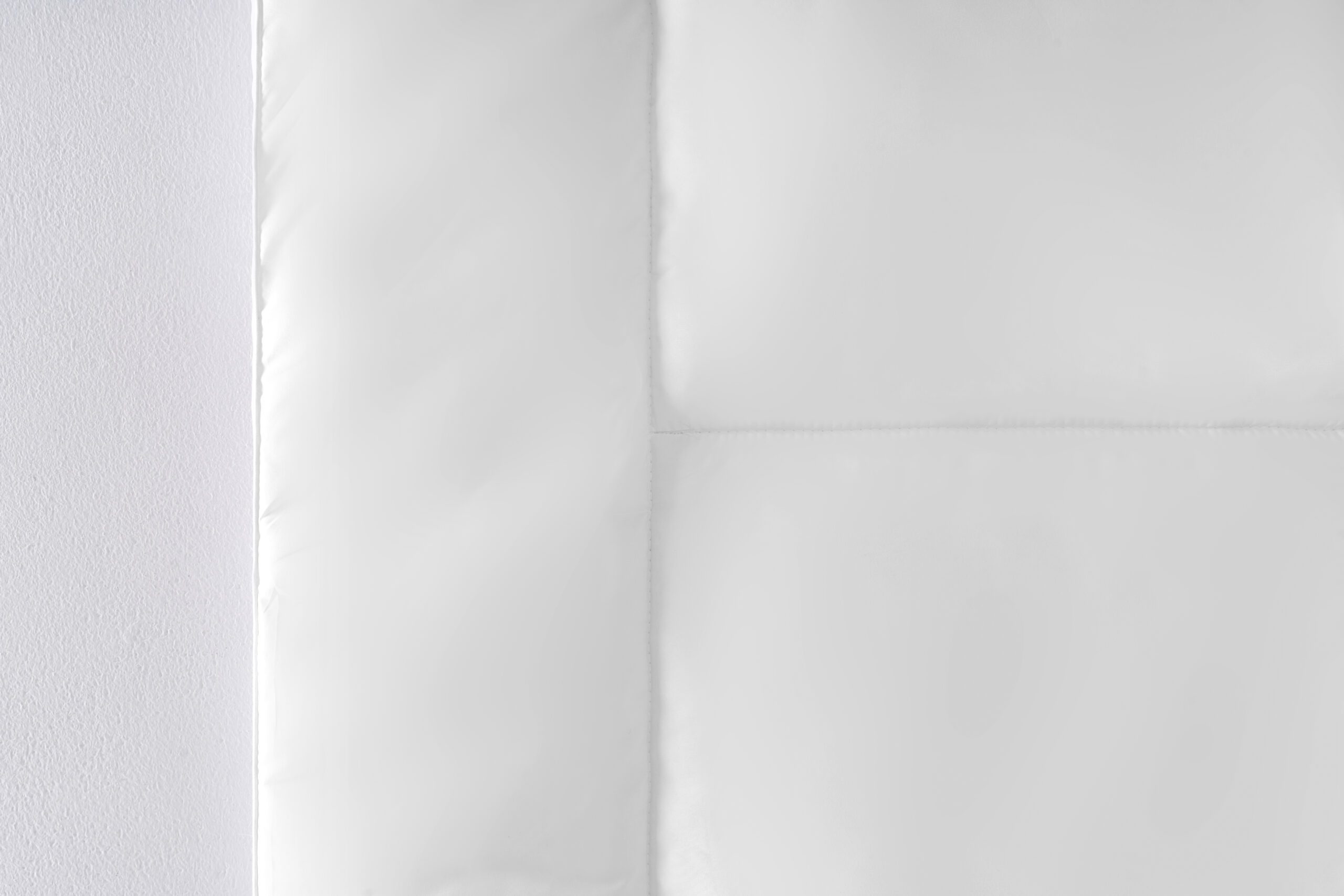 Wholesale Luxury Quilted Microfiber Hotel Comforter Ultra Soft Warm Winter Quilt - Image 3