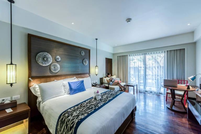 Beyond Thread Count: Sourcing Durable Embroidered Hotel Linens