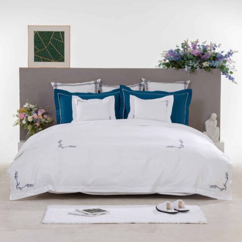 Premium White & Teal Hotel Bedding Set – Luxury Embroidered Vine Duvet Cover and Contrast Pillowcase Set