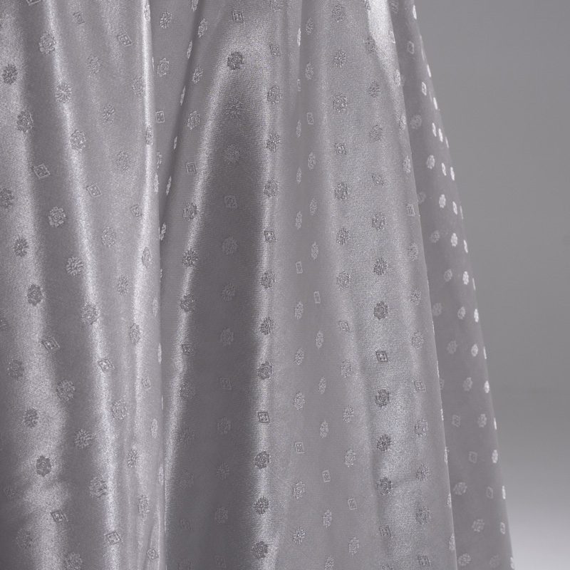 Luxurious Silver Polyester Jacquard Round Tablecloth – Elegant "Snowflake" Pattern Hotel Banquet Linen for Weddings and Upscale Events - Image 7
