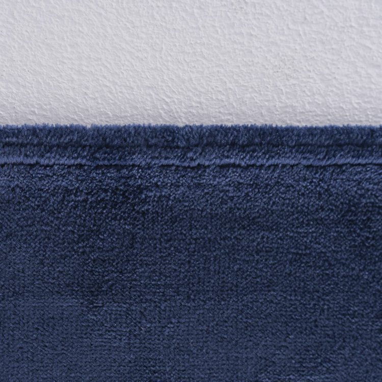 Luxurious Navy Blue Hotel Blanket – Ultra-Soft 100% Polyester Fleece Throw with High Thermal Retention and Industrial Durability for Executive Hospitality Suites - Image 6