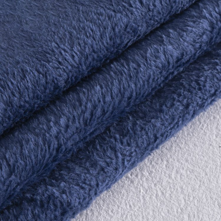 Luxurious Navy Blue Hotel Blanket – Ultra-Soft 100% Polyester Fleece Throw with High Thermal Retention and Industrial Durability for Executive Hospitality Suites - Image 2
