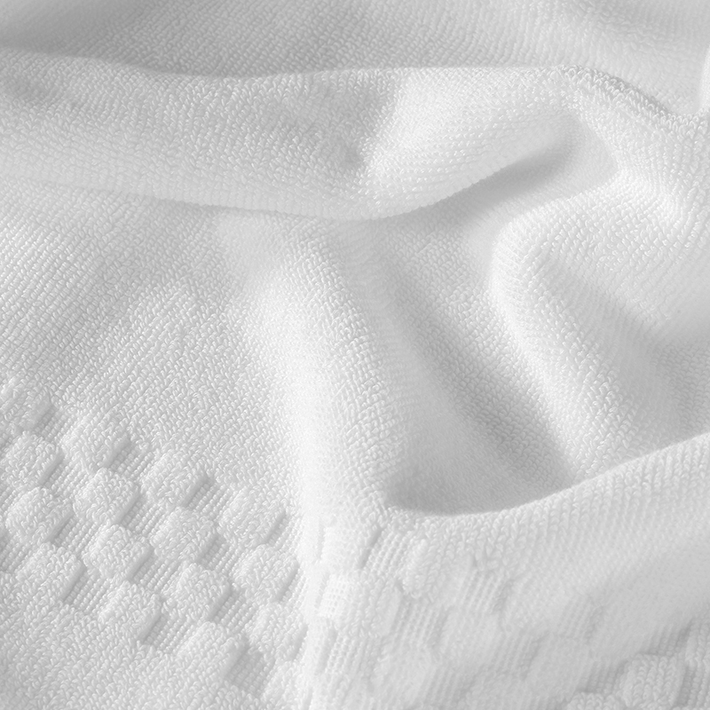 Checkerboard Border Hotel Towel Set - Image 3