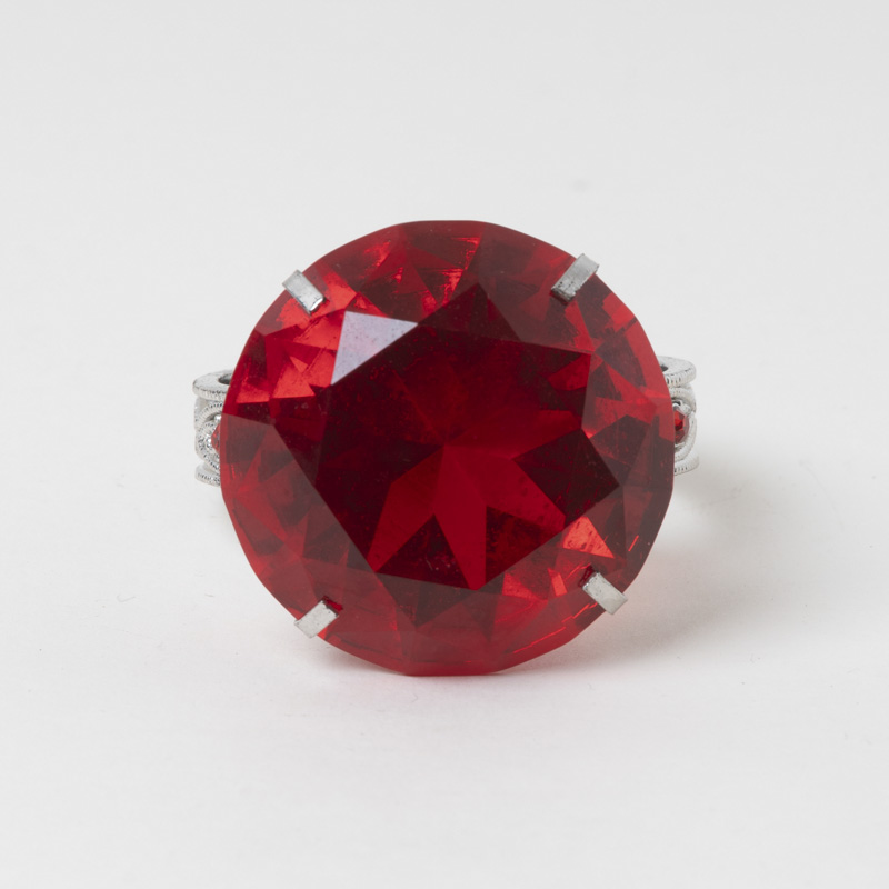 Galaxy Imperial Red Gemstone Napkin Ring Holder – Luxury Ruby Crystal Table Decor for Hotel Banquets - Image 3