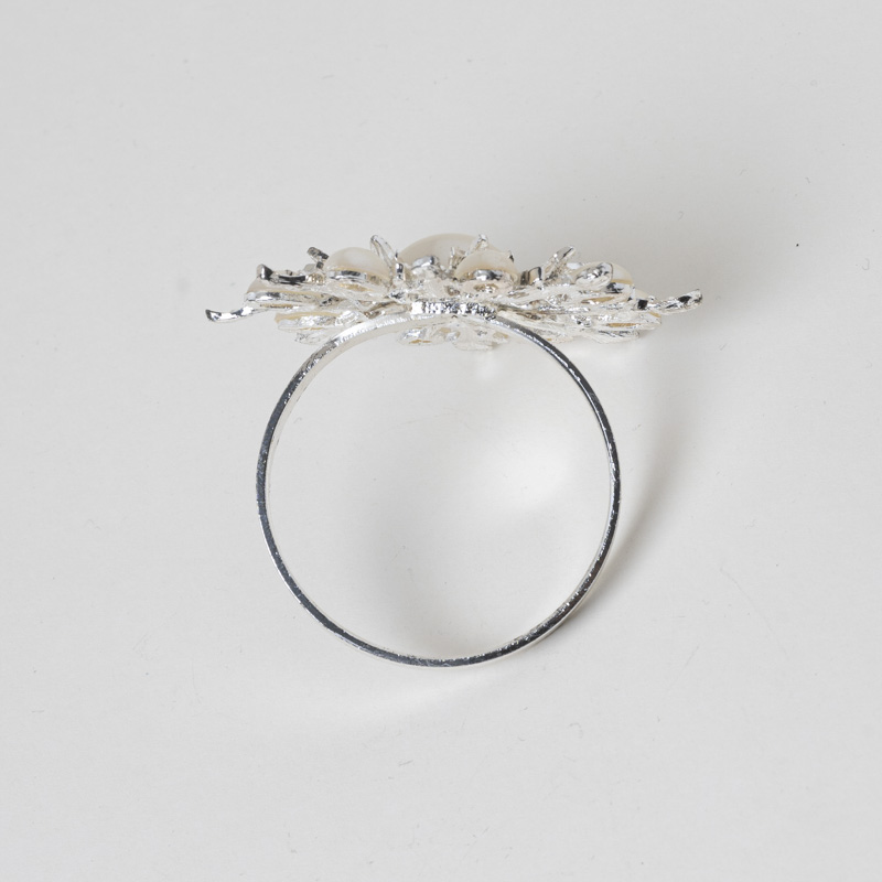 Galaxy Vintage Crystal Cross Brooch Napkin Ring Holder – Premium Rhinestone Metal Table Decor for Hotel Banquets - Image 6