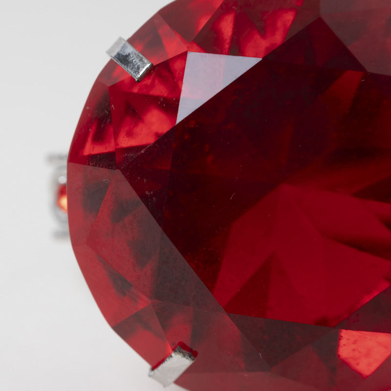 Galaxy Imperial Red Gemstone Napkin Ring Holder – Luxury Ruby Crystal Table Decor for Hotel Banquets - Image 4