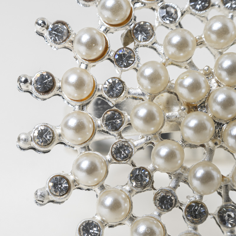 Galaxy Imperial Pearl Crystal Sunburst Napkin Ring Holder – Luxury Rhinestone Metal Decor for Hotel Banquets - Image 3