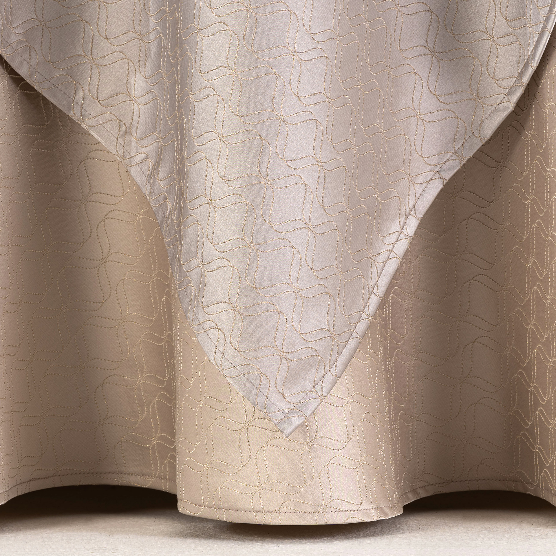 Champagne & Silver Luxury Hotel Banquet Tableware & Linen Collection - Image 9