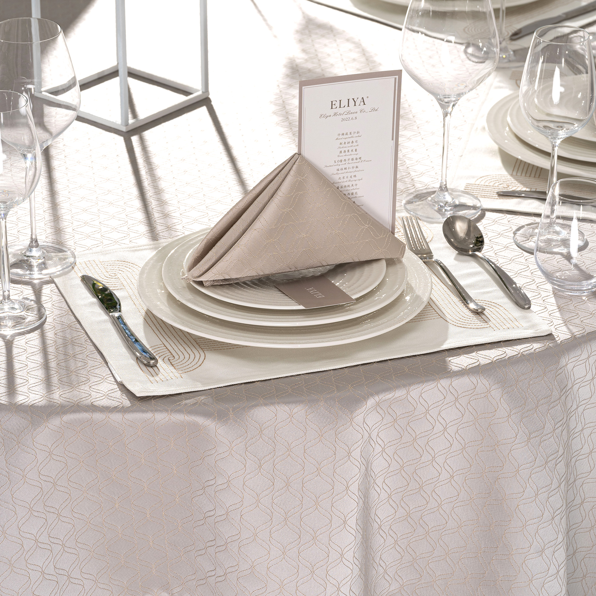Champagne & Silver Luxury Hotel Banquet Tableware & Linen Collection - Image 7