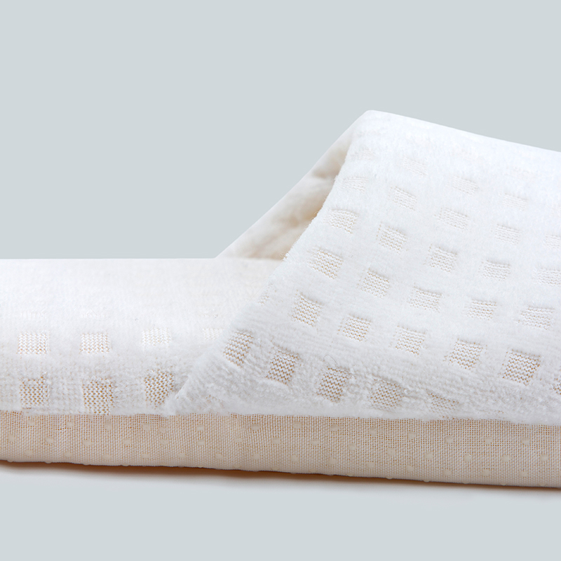 Grid Pattern Waffle Hotel Slippers - Image 2